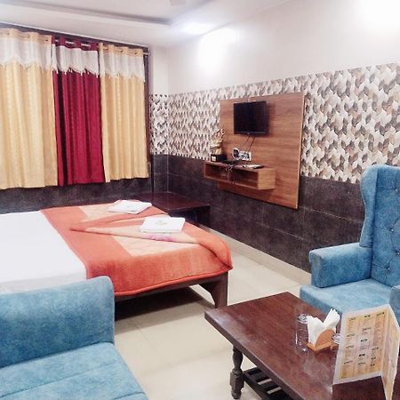 Hotel Vishal Palace Unnao Bagian luar foto
