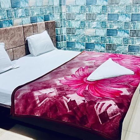 Hotel Vishal Palace Unnao Bagian luar foto