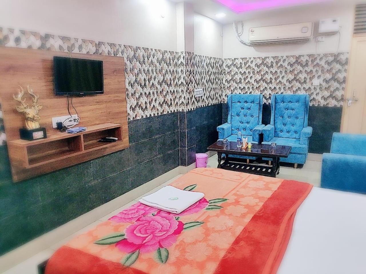 Hotel Vishal Palace Unnao Bagian luar foto