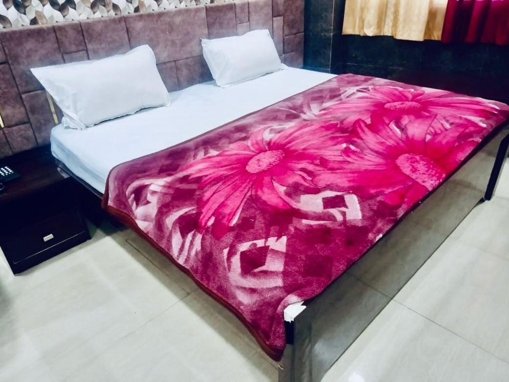 Hotel Vishal Palace Unnao Bagian luar foto