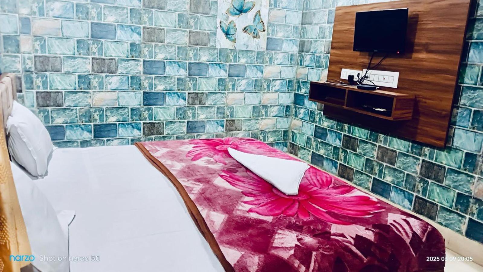 Hotel Vishal Palace Unnao Bagian luar foto